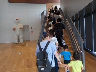 100600_02.jpg
